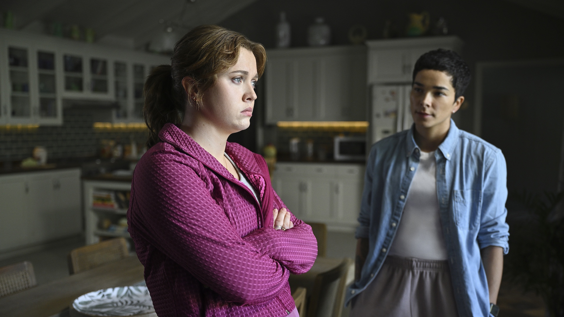 Essie Randles as Brooke and Paula Andrea Placido as Gina in Apples Never Fall