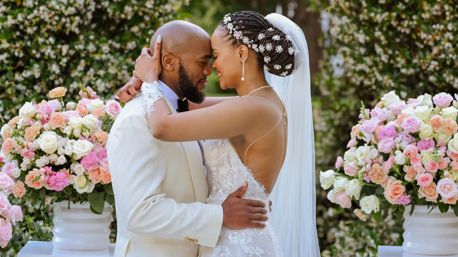 Thembinkosi Mthembu and Londeka Sishi as Bonga and Nkanyezi in Adulting