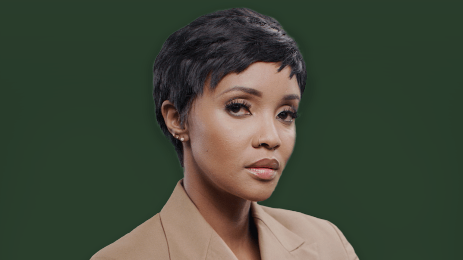 Lunathi Mampofu as Bongi in Levels S1 