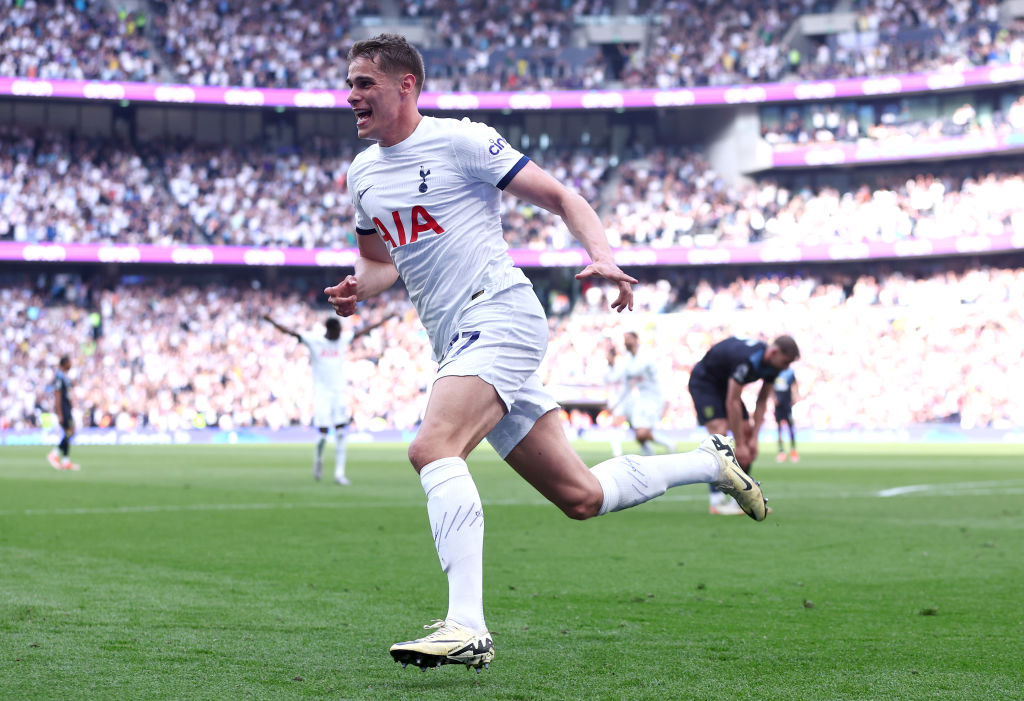 Tottenham Hotspur v Burnley FC - Premier League