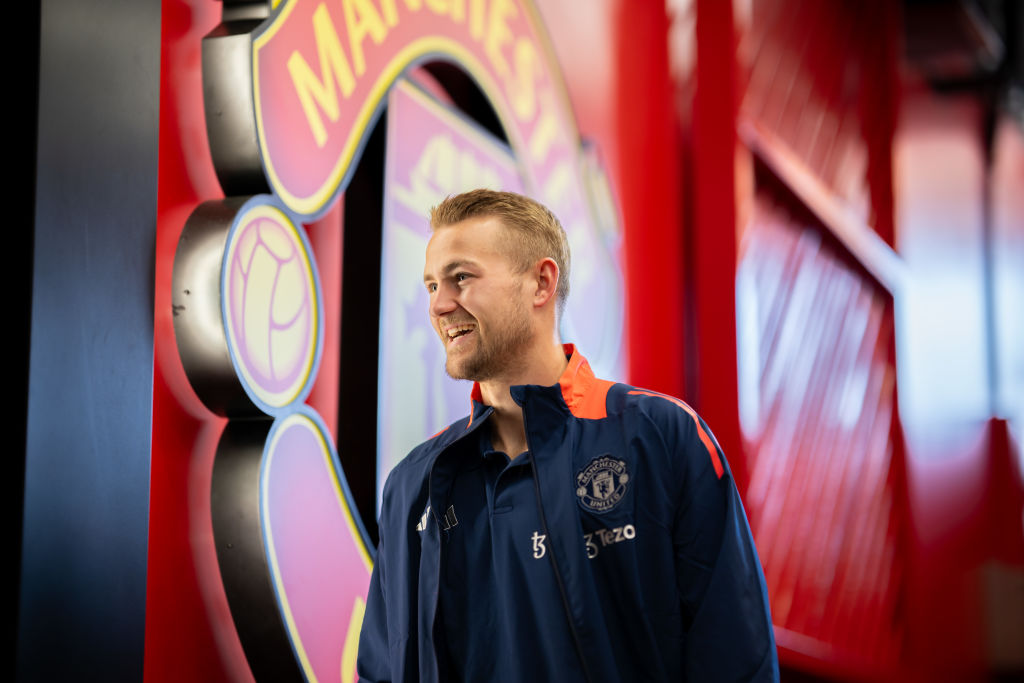 Manchester United v Barnsley - Carabao Cup Third Round
