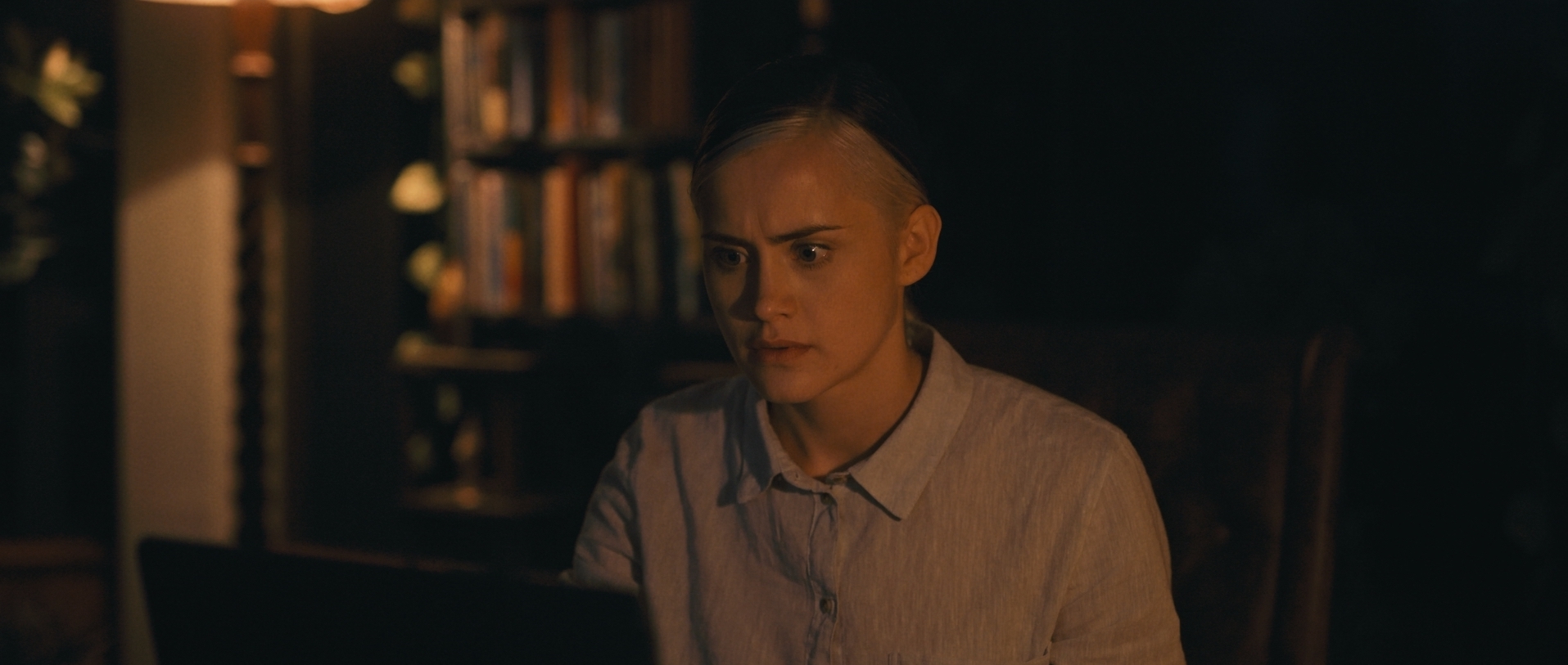 Deoudoné Van der Merwe plays Adri in Horisonne