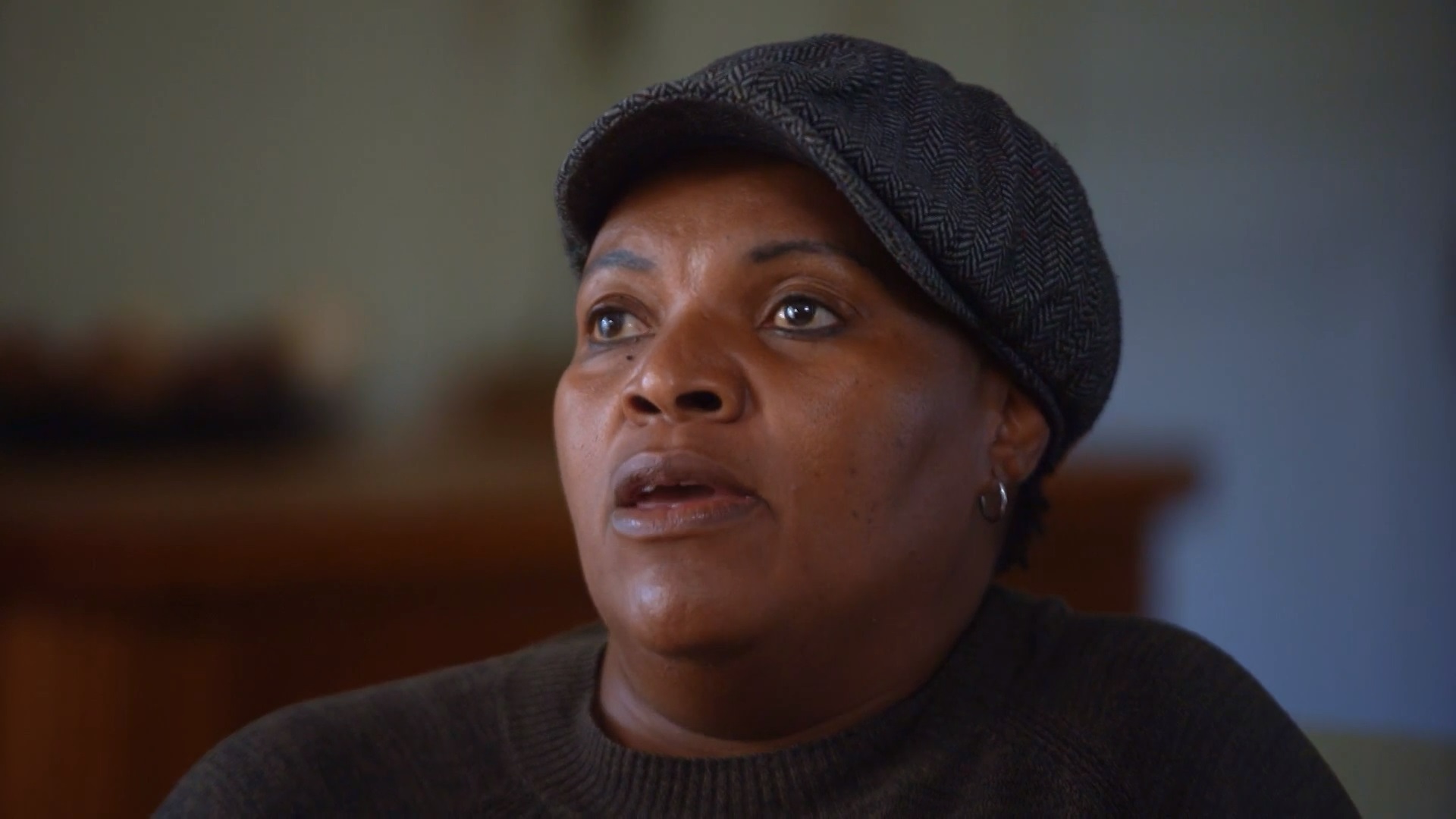 Investigative Journalist Nosiphiwo Manona inn Imibuzo episode 4 on Showmax