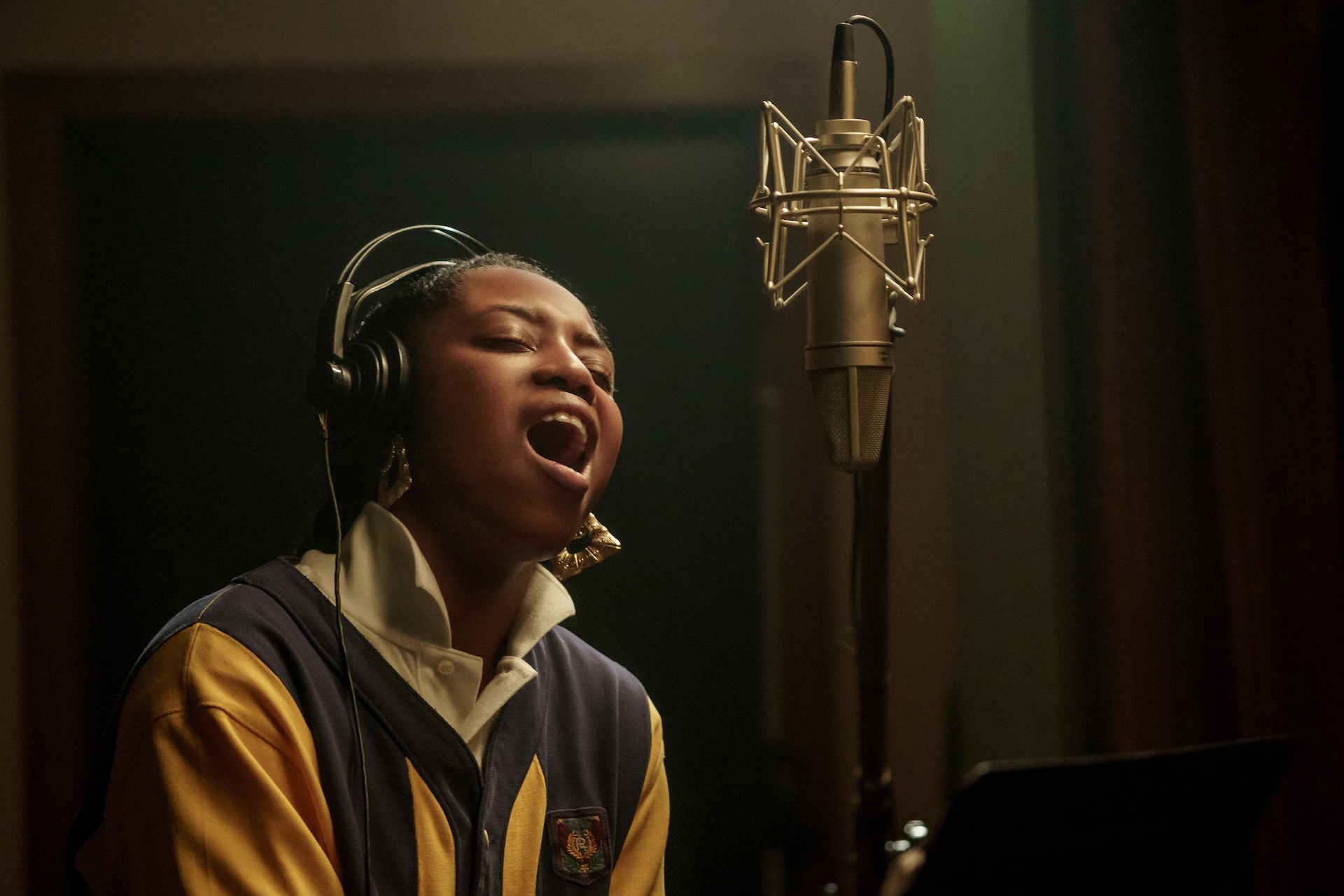 Hailey Kilgore as the young Jukebox in Power Book III: Raising Kanan S2