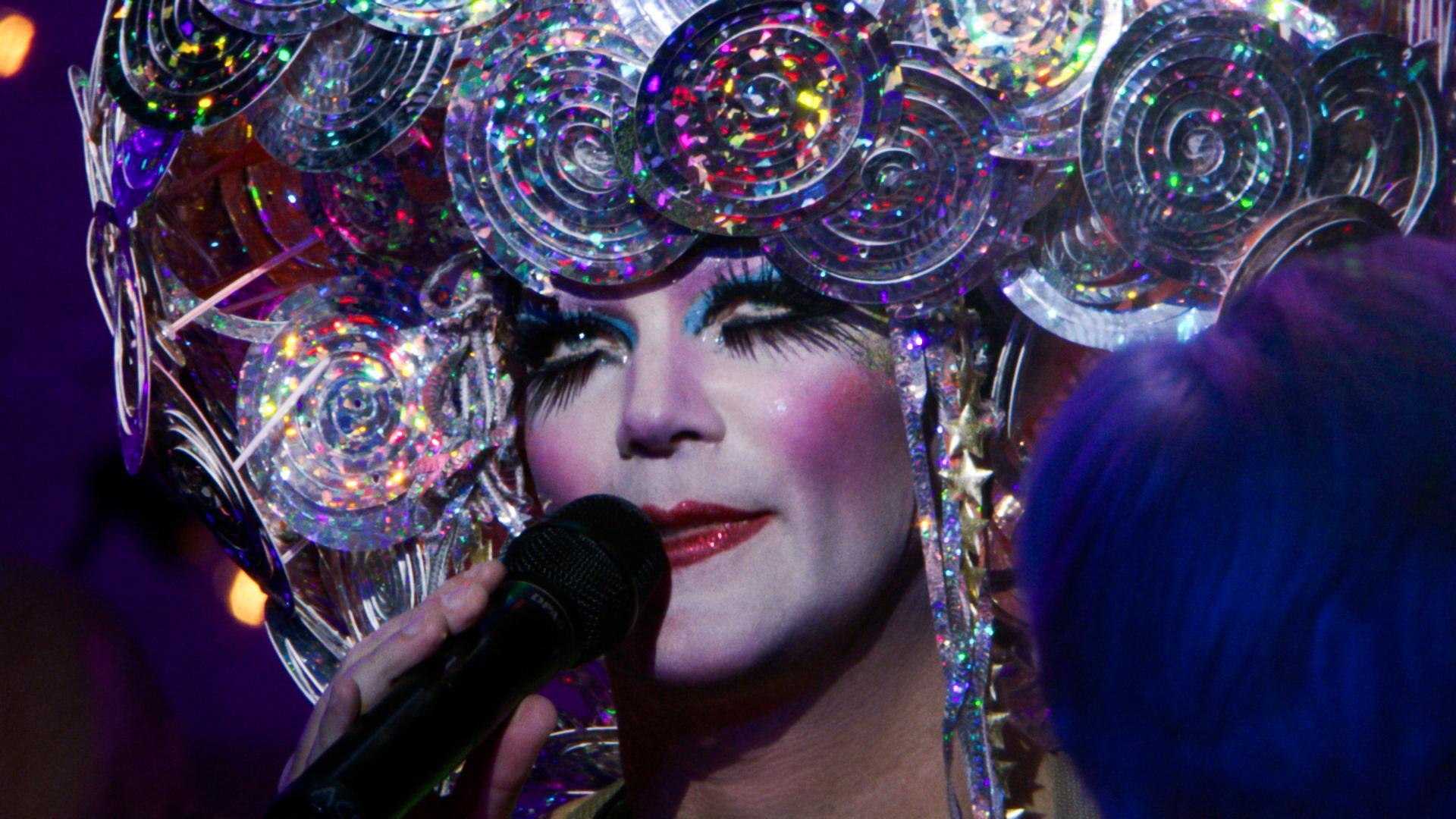 Taylor Mac's 24 Decade History of Popular Music on Showmax