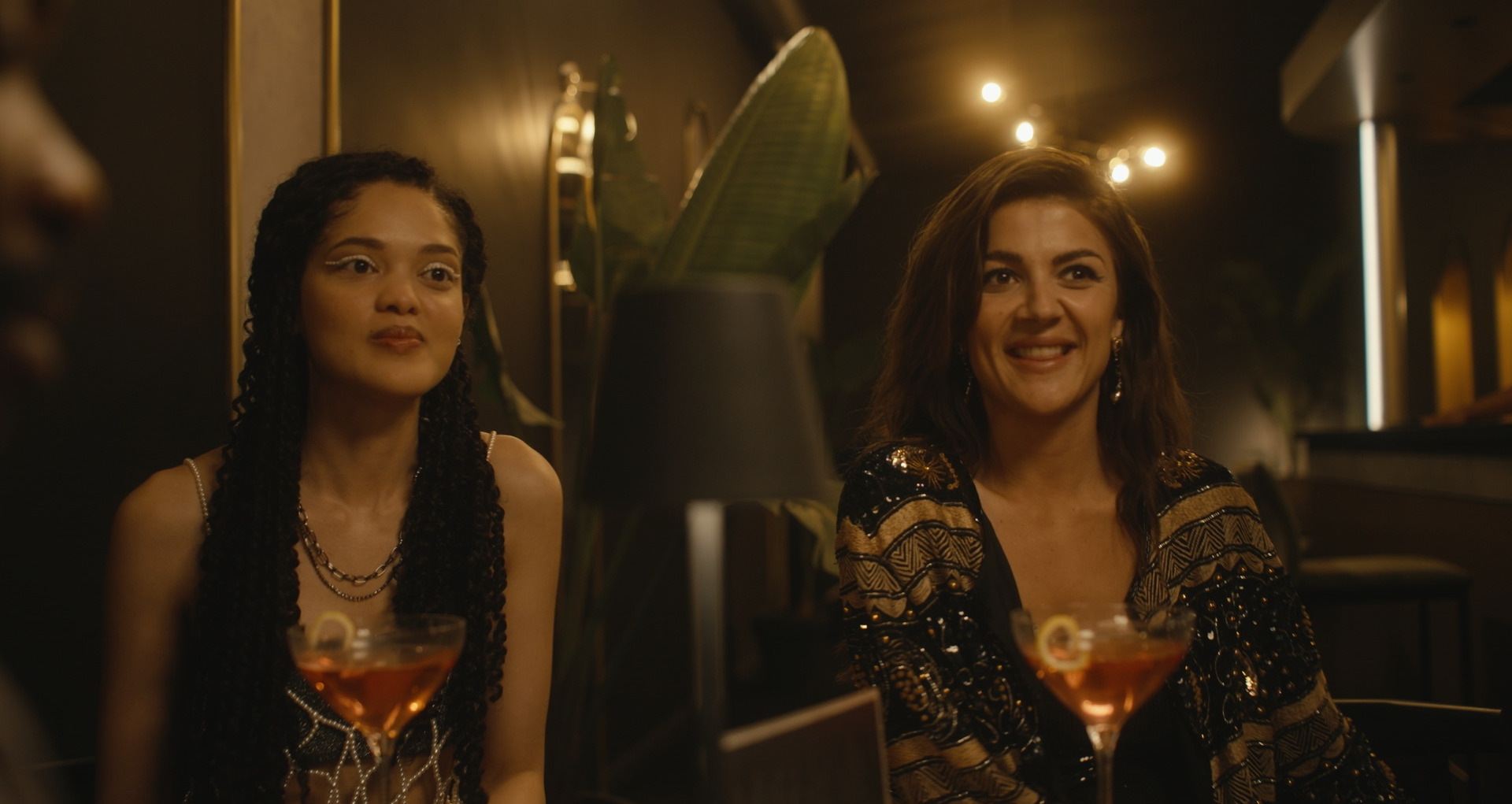 Beata Bena Green and Mienke Ehlers as Shay and Mia in Wyfie
