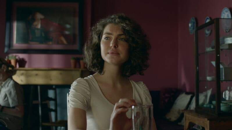 Lea Vivier in DAM on Showmax