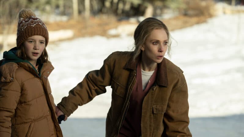 Sienna King as Scotty Lyon and Juno Temple as Dorothy “Dot” Lyon in Fargo S5