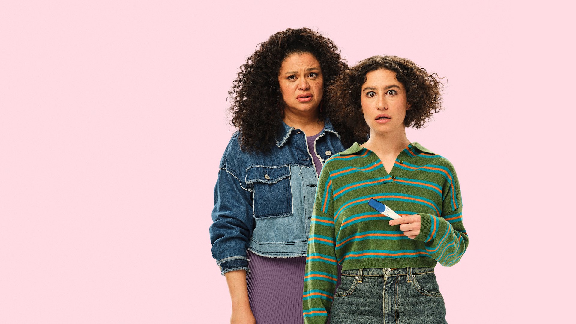 Ilana Glazer and Michelle Buteau in Babes on Showmax